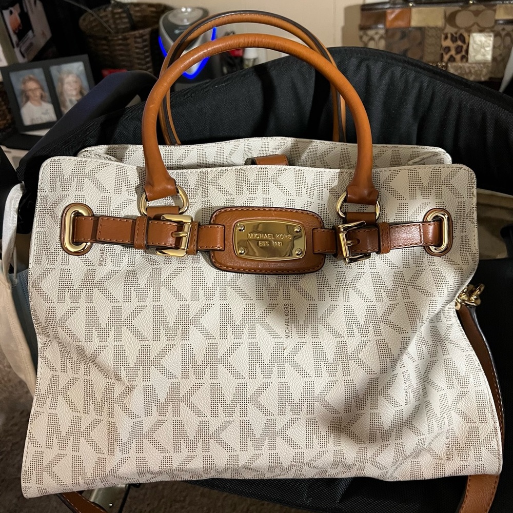 Michael Kors Hamilton Large Vanilla Monogrammed textured leather handbag